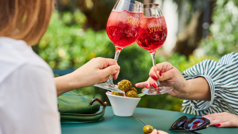 Select aperitivo Spritz Featured Image CAVEMAN